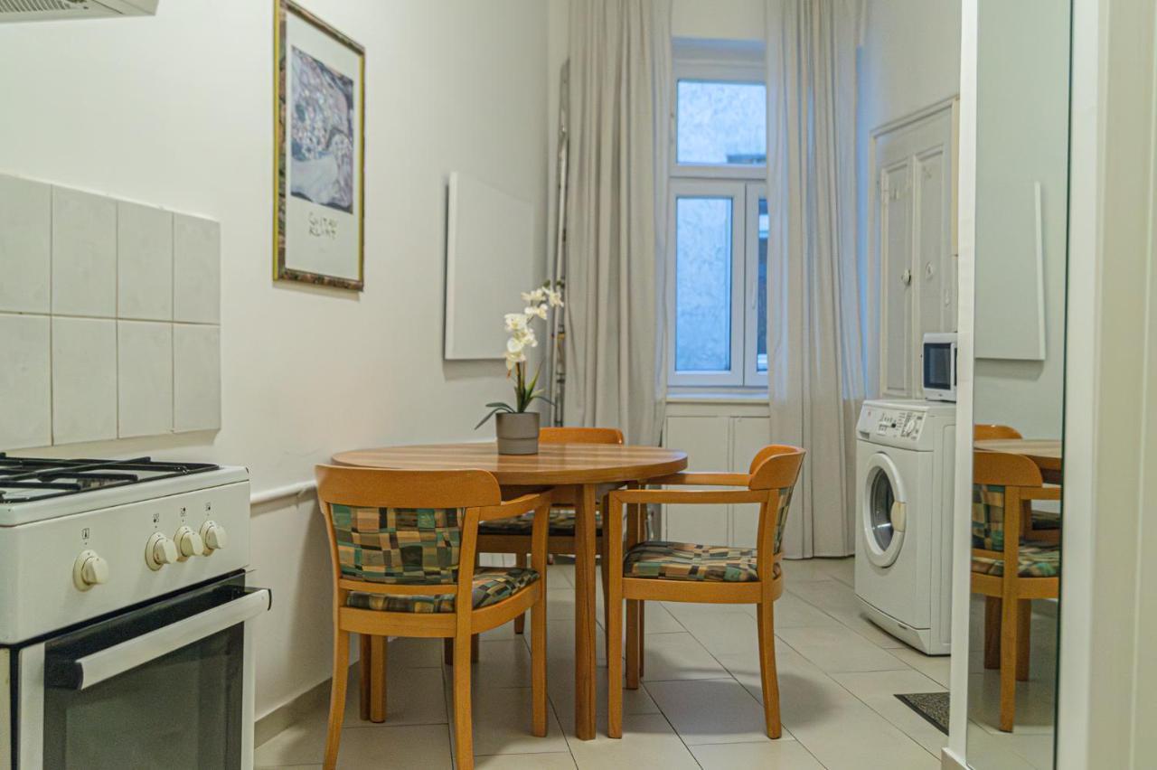Economy 1Br Apartment Well Connected To The Whole City Vienne Extérieur photo